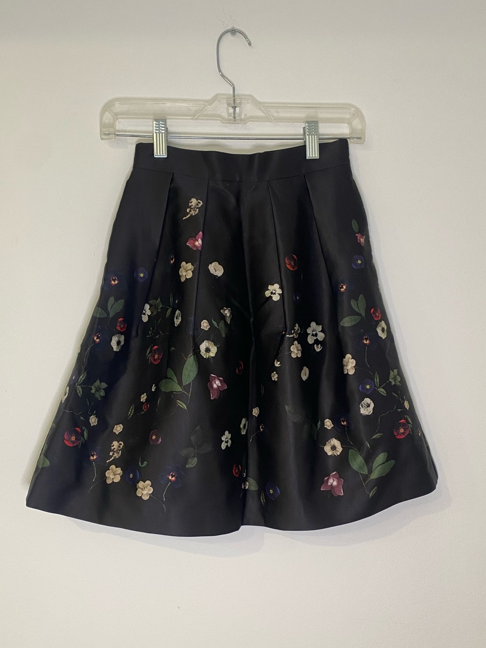 H&M Black A-Line Skirt with Multicolor Floral Print